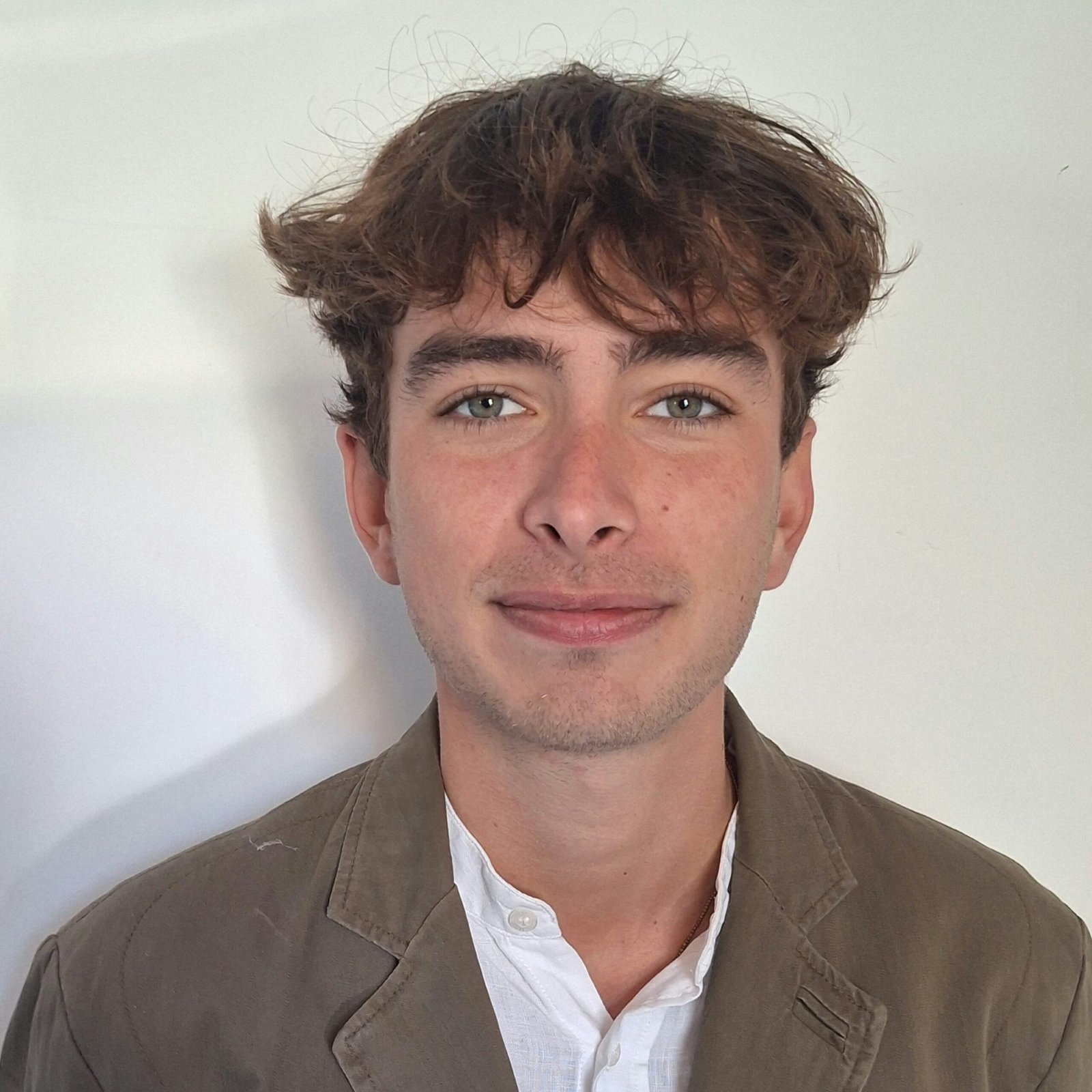 Thomas Rowe headshot - web design and digital marketing for small businesses