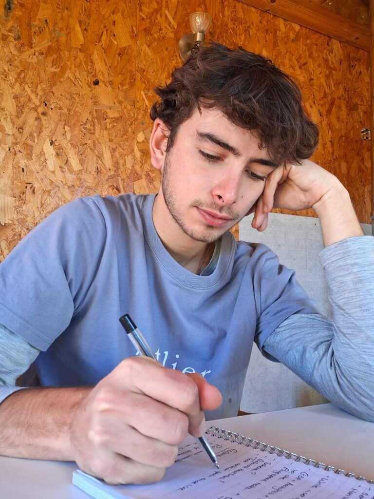 Thomas Rowe, freelance web designer based in Kent, working on a small business website project